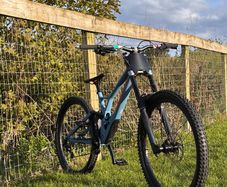 mountain bike specialised demo expert