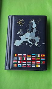Leuchtrum pocket album for 12 Euro coin sets.
