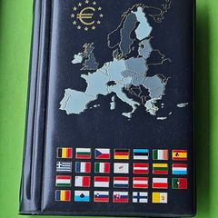 Leuchtrum pocket album for 12 Euro coin sets.