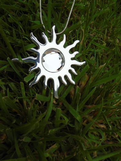 Necklace, Jewellery, Sunburst necklace.