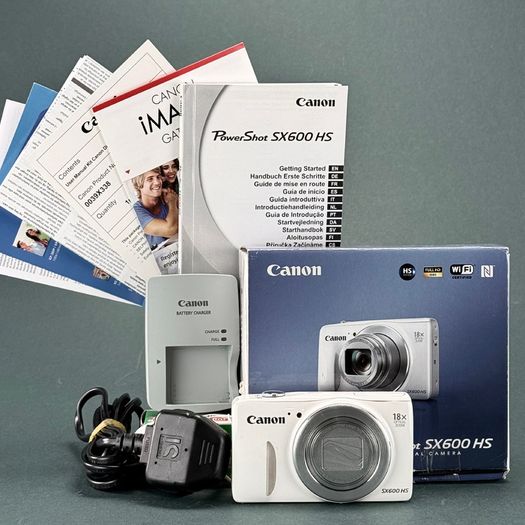 Canon PowerShot SX600 HS 16.0MP Digital Camera - White