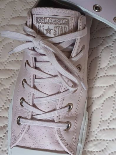 Converse All Star Trainers in Pink