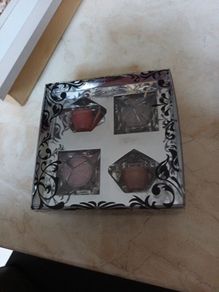 No 7 Lip & Body Shimmer.    In Original  Box.