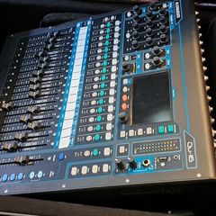 Allen Heath QU16 Digital Desk