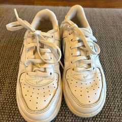 UK 12 Nike trainers unisex