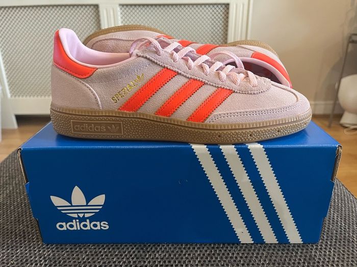 Genuine Adidas Spezials UK5