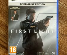 007 First Light - Specialist Edition (PS5)