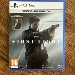 007 First Light - Specialist Edition (PS5)