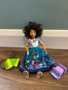 Disney Encanto Mirabel Singing Doll