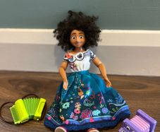 Disney Encanto Mirabel Singing Doll