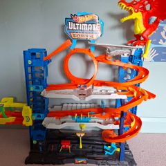Hot wheels ultimate garage