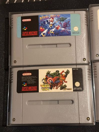 Super Nintendo retro console + games Mario