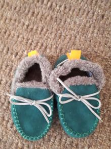 "Skidders" Green Baby Slippers (12-18mths)
