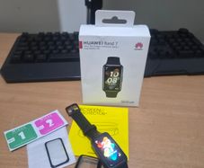 Huawei Band 7 - Mint Condition + Full Accessory Bundle