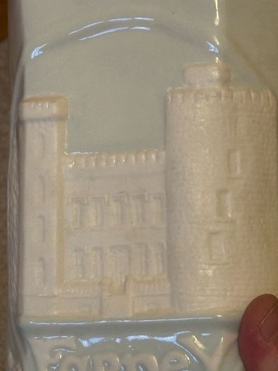 Vintage Cyril Cullen Farney Castle Irish Parian Porcelain Vase (No. 75)