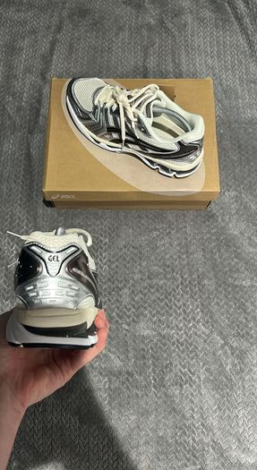 Asics Gel kayano 14 Cream/Black