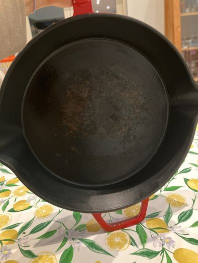 Enameled skillet