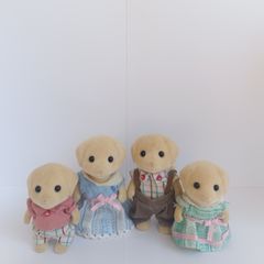 Sylvanian Labrador family