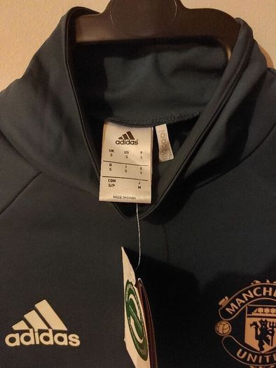 manchester united training jumper