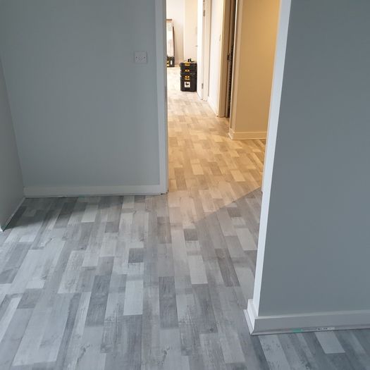 Laminate flooring service