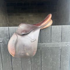 Berny saddle 16 Medium