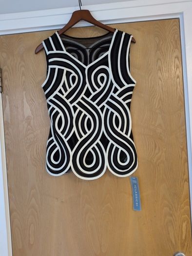 Classics Black Swirl Pattern Sleeveless Top.  S.14.  B.N.W.T.