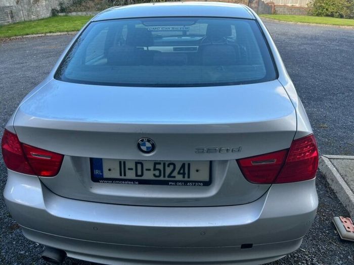 BMW 3-Series 2011