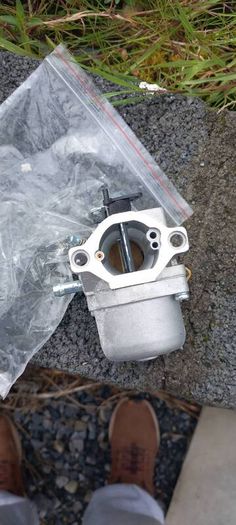 Ride on mower carburettor