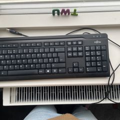 Fujitsu keyboard KB410