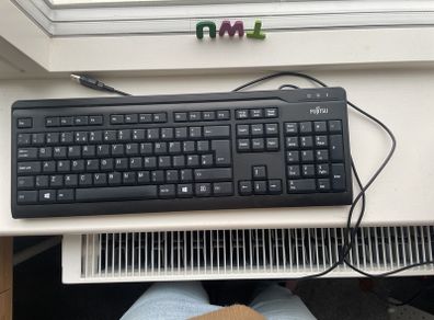 Fujitsu keyboard KB410