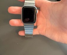 Apple Watch SE & Steel band