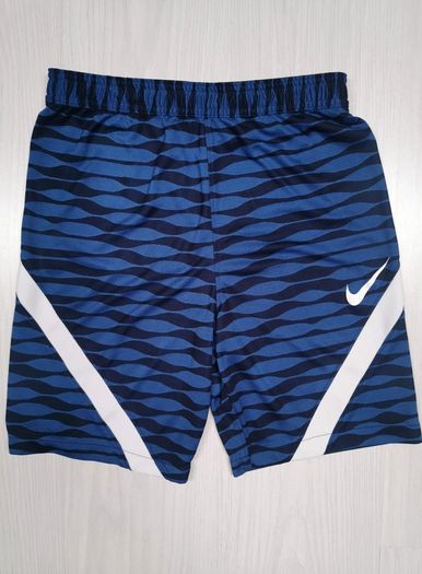 Boy's NIKE shorts size XL