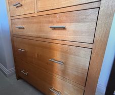 Chest of drawers