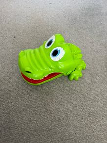 Crocodile dentist game