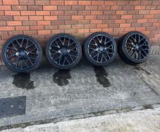 18" black alloys 5x100