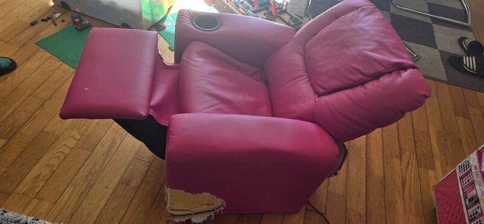 Kids reclinable armchair pink. Used