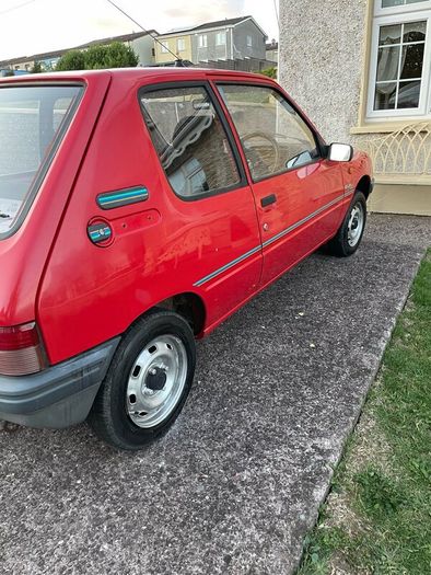 Peugeot 205