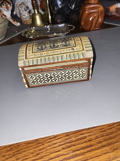 Trinket box