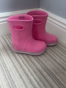 Pink crocs wellies