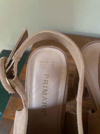 NEW Peep toe sling back heeled sandals