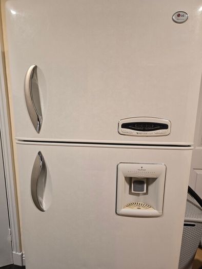 Large LG Fridge Freezer  Clean Fully Functional