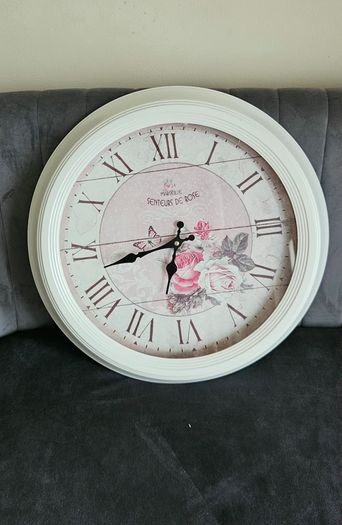 Rose wall clock