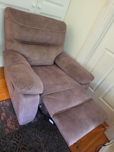 1 recliner (manual)