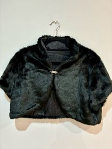 Faux fur cropped jacket