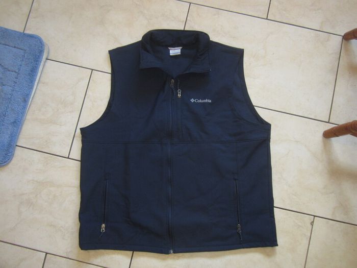 New Sleeveless Columbia    Size Xxl