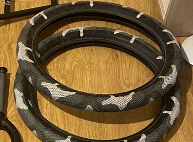 Cult x vans tires