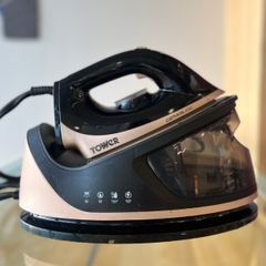 Tower CeraGlide 2700W Steam Generator Iron