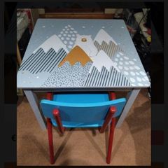 Lovely kids table and chair set