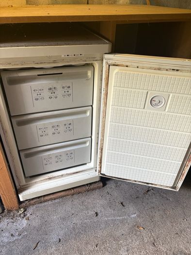 Bosch Under the Counter Freezer