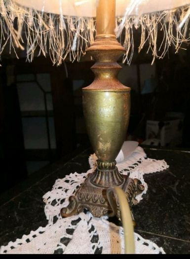 Nice antique brass lamp